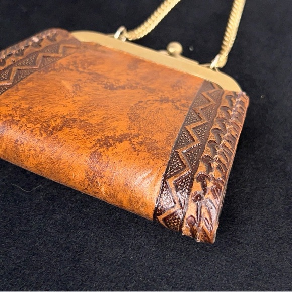 HANDMADE TOOLED LEATHER COIN PURSE GOLD CHAIN PAINTED FLEUR DE LIS WESTERN - Picture 2 of 14